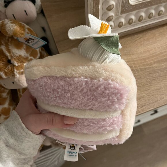 BNWT Yulan Tarot Cake Jellycat Amuseables SHANGHAI EXCLUSIVE HTF - Picture 9 of 10